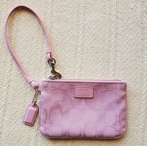 💟 Pink Coach Wristlet 💟